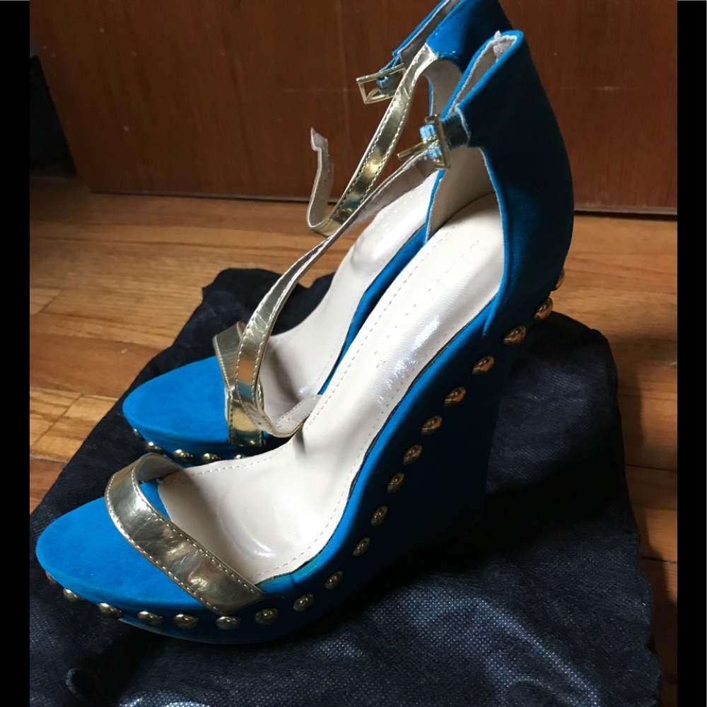 Woman’s blue Heels